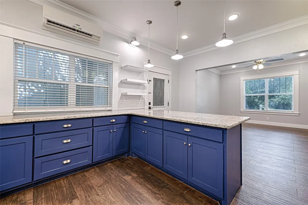 309 W Walnut Street Whitewright, TX 75491