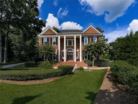 303 Clubview Terrace