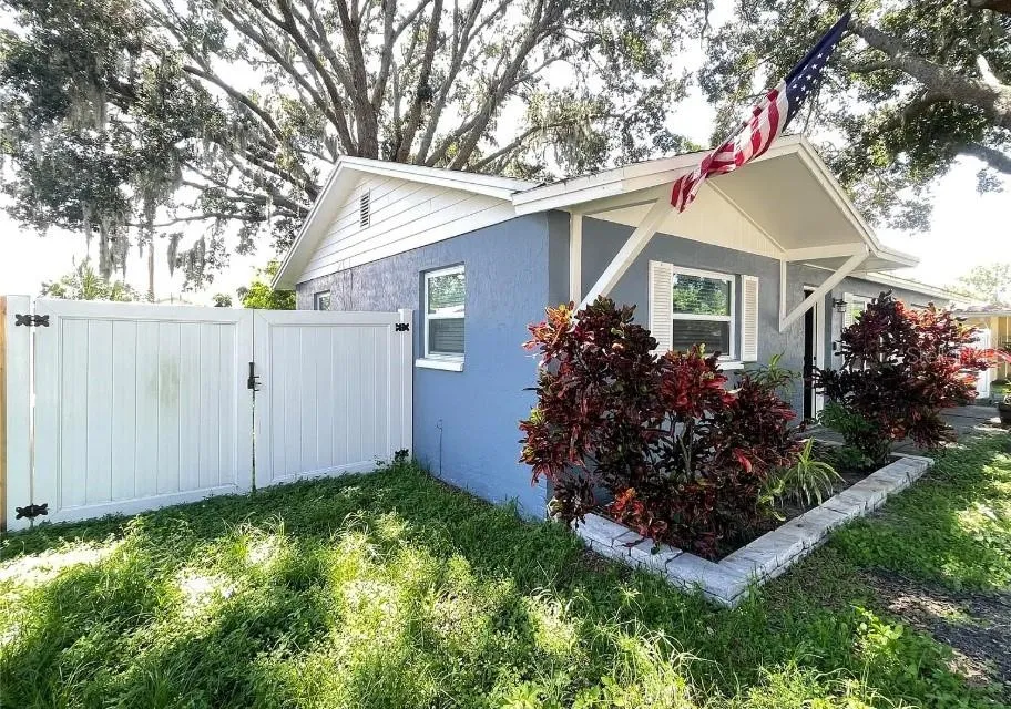 8104 BADGER LANE New Port Richey, FL 34655