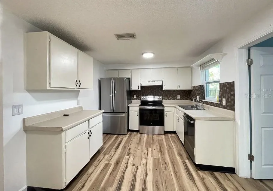 8104 BADGER LANE New Port Richey, FL 34655
