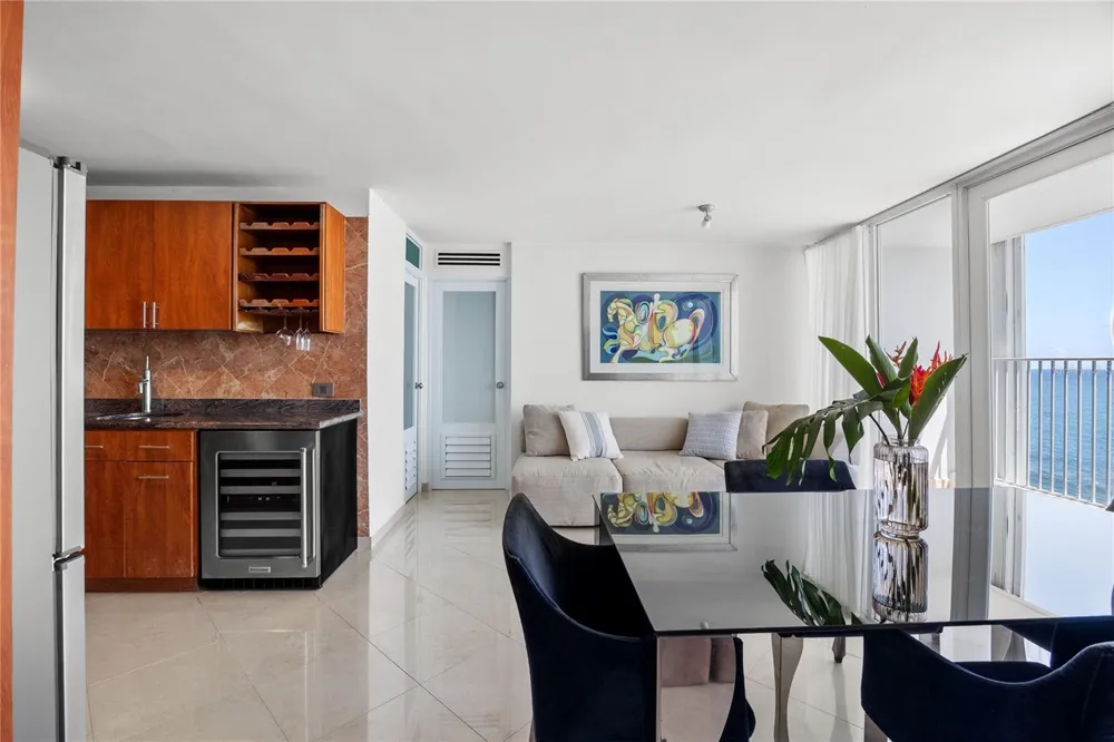 890 ASHFORD #8A San Juan, PR 00907