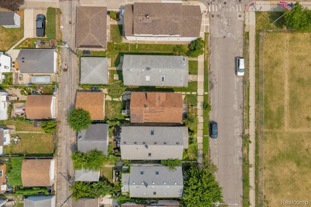2049 Edwin Street Hamtramck City, MI 48212