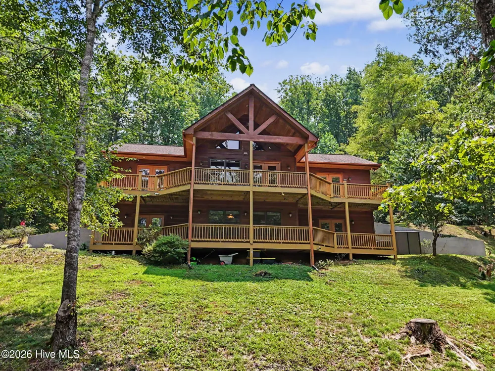210 Majestic Drive Hayesville, NC 28904
