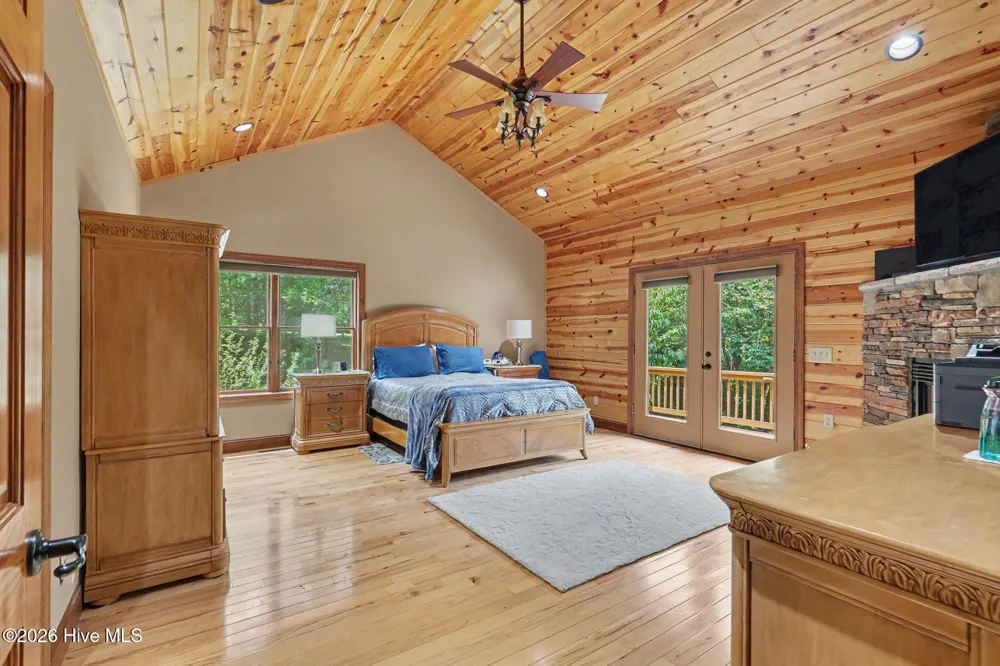 210 Majestic Drive Hayesville, NC 28904