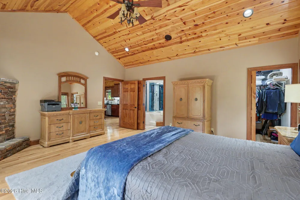 210 Majestic Drive Hayesville, NC 28904
