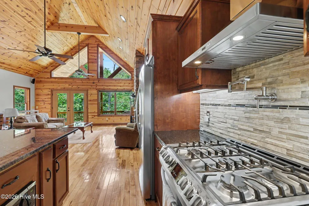 210 Majestic Drive Hayesville, NC 28904
