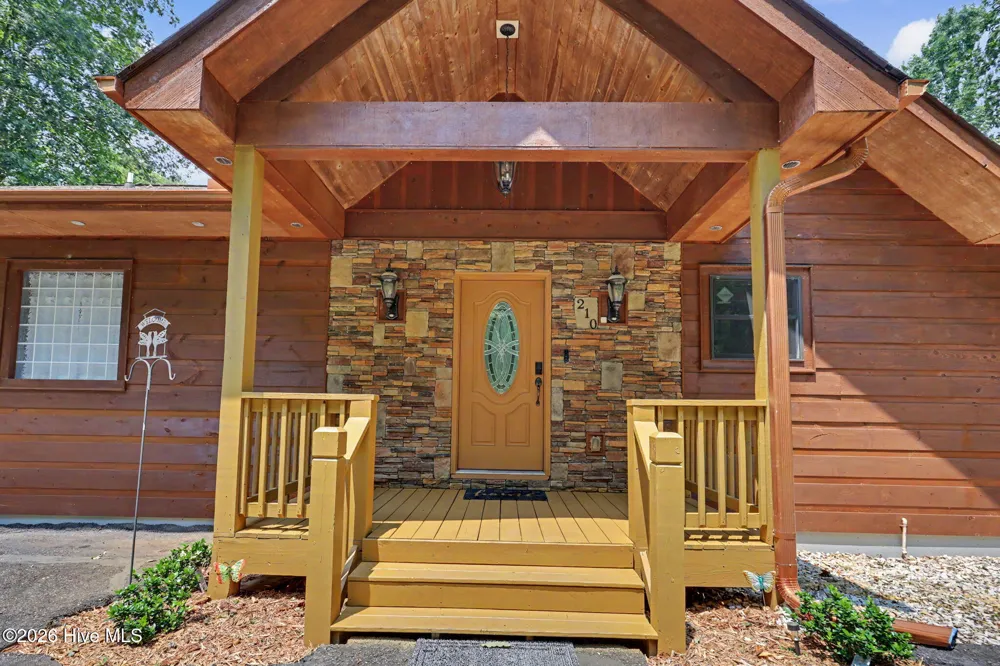 210 Majestic Drive Hayesville, NC 28904