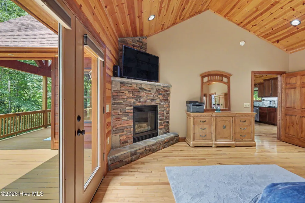 210 Majestic Drive Hayesville, NC 28904