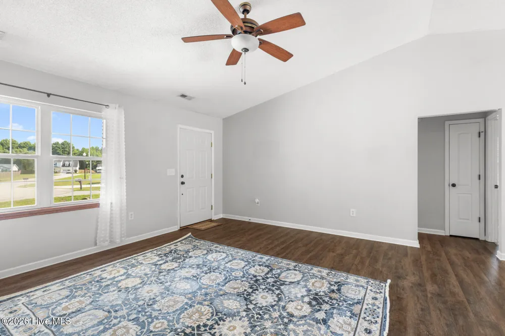 207 Concord Lane Richlands, NC 28574
