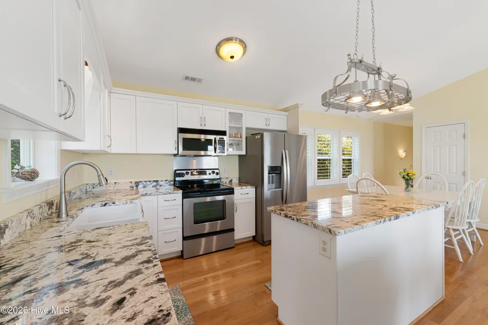 6611 Marsh Cove Road Emerald Isle, NC 28594