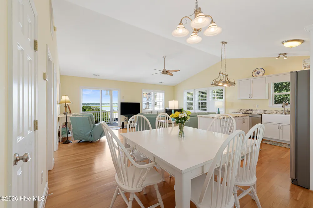 6611 Marsh Cove Road Emerald Isle, NC 28594