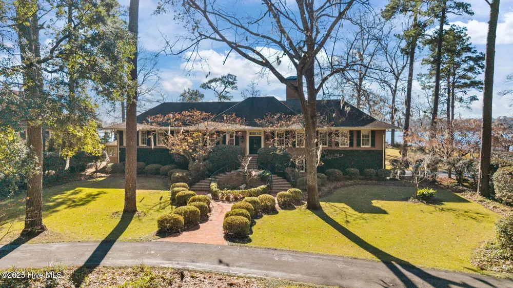 5003 Trent Woods Drive Trent Woods, NC 28562