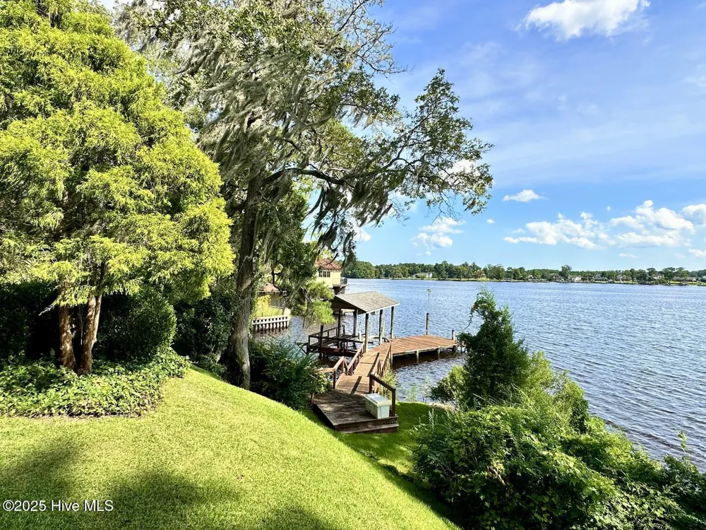 5003 Trent Woods Drive Trent Woods, NC 28562
