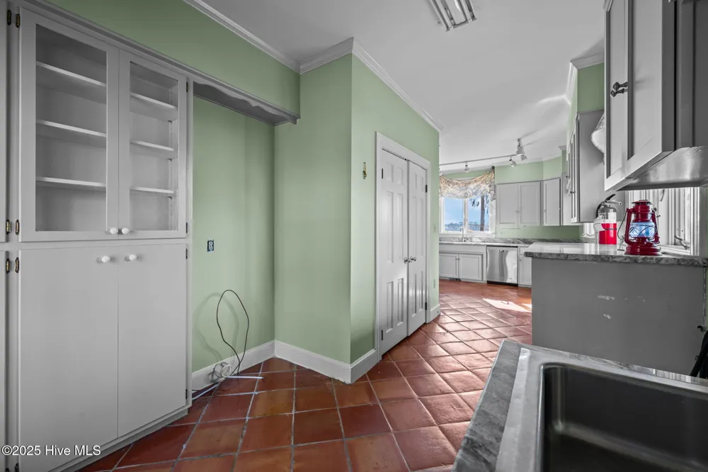 5003 Trent Woods Drive Trent Woods, NC 28562