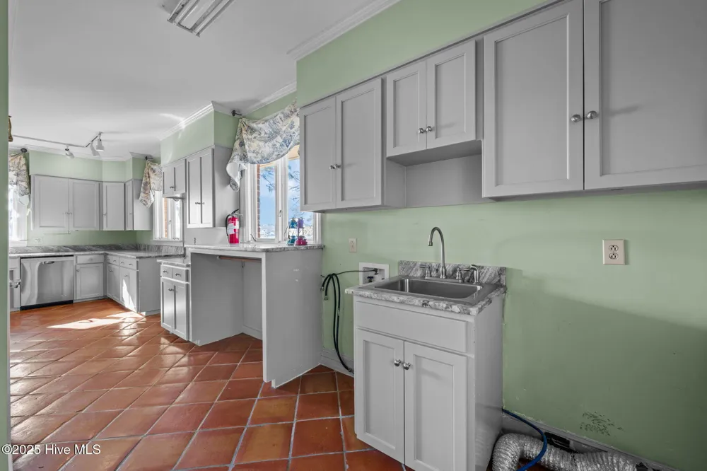5003 Trent Woods Drive Trent Woods, NC 28562