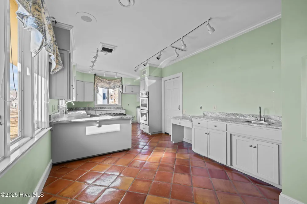5003 Trent Woods Drive Trent Woods, NC 28562