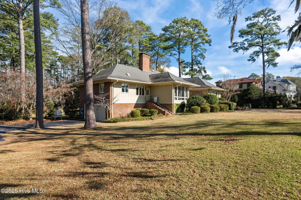 5003 Trent Woods Drive Trent Woods, NC 28562