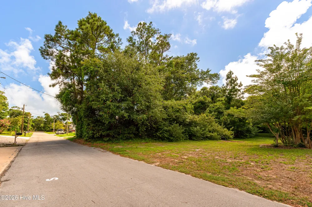 311 Lamroc Drive Emerald Isle, NC 28594