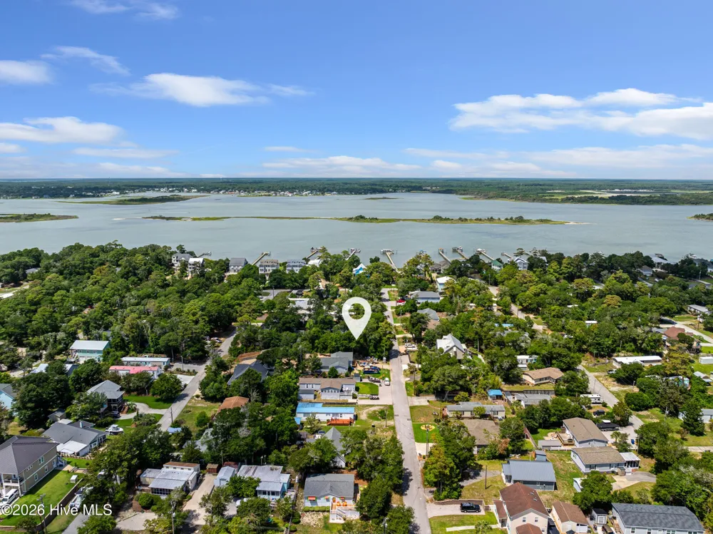 311 Lamroc Drive Emerald Isle, NC 28594