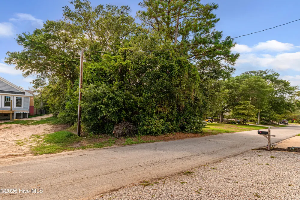 311 Lamroc Drive Emerald Isle, NC 28594