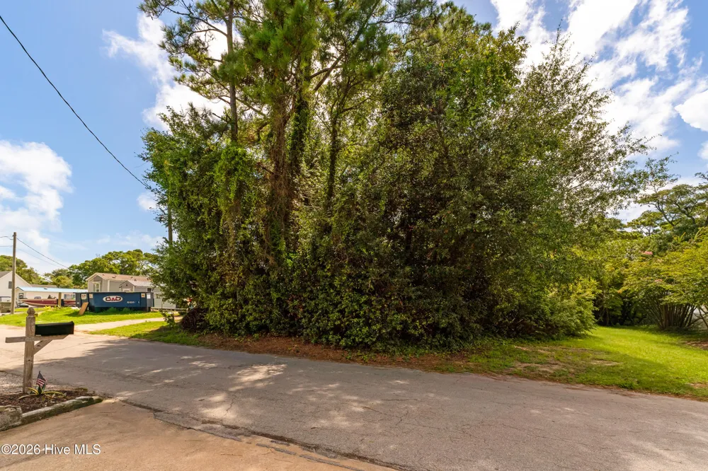 311 Lamroc Drive Emerald Isle, NC 28594