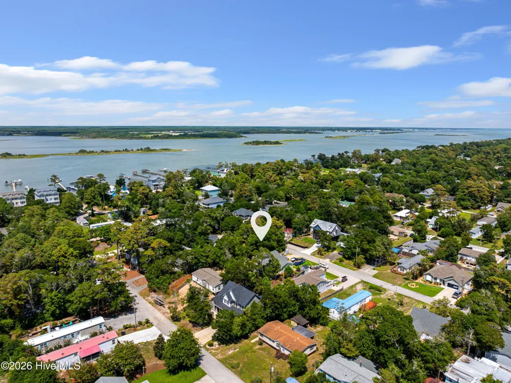311 Lamroc Drive Emerald Isle, NC 28594