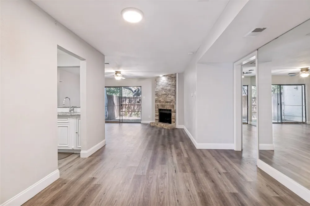 5840 Spring Valley Road #803 Dallas, TX 75254