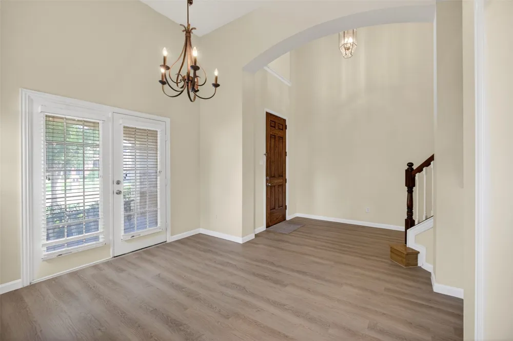 2616 Cove Drive Grand Prairie, TX 75054