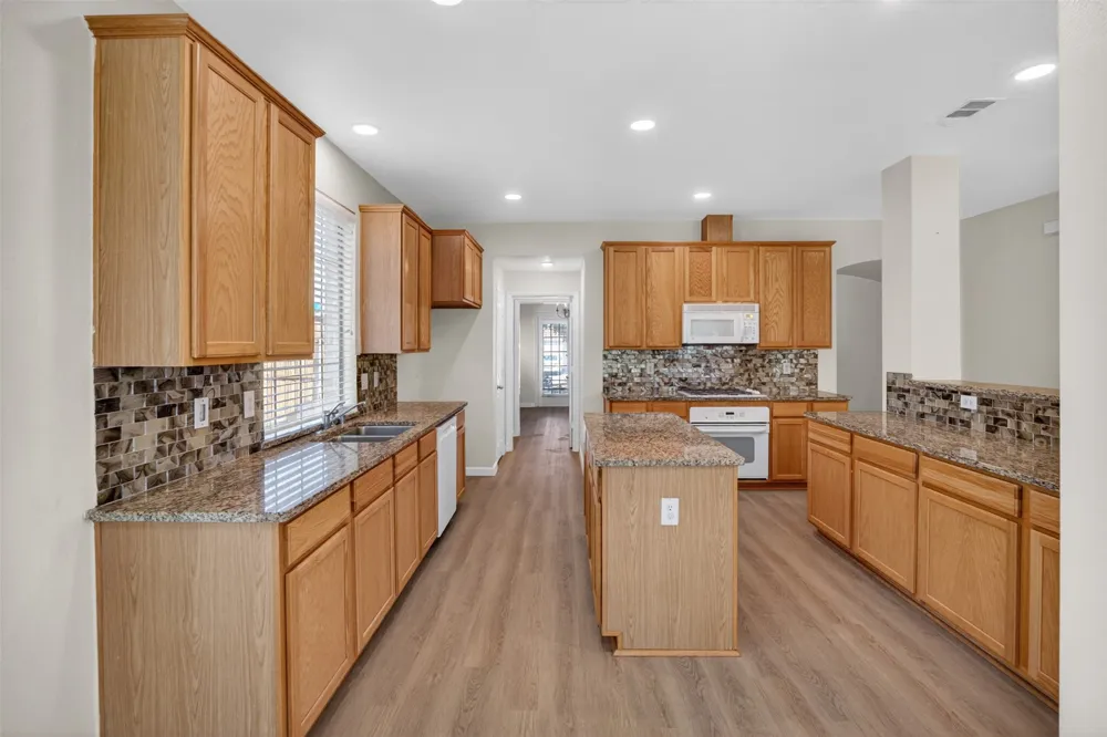 2616 Cove Drive Grand Prairie, TX 75054