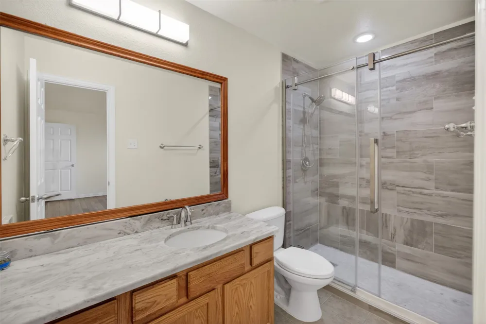 2616 Cove Drive Grand Prairie, TX 75054