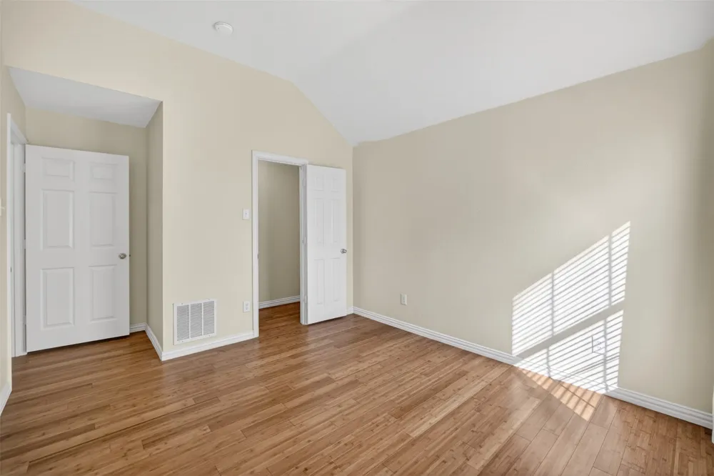 2616 Cove Drive Grand Prairie, TX 75054