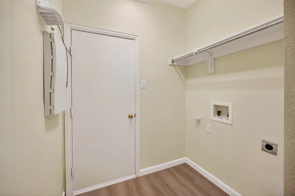 2616 Cove Drive Grand Prairie, TX 75054