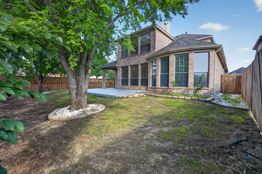 2616 Cove Drive Grand Prairie, TX 75054