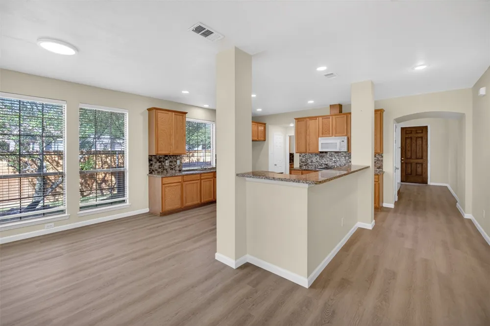 2616 Cove Drive Grand Prairie, TX 75054