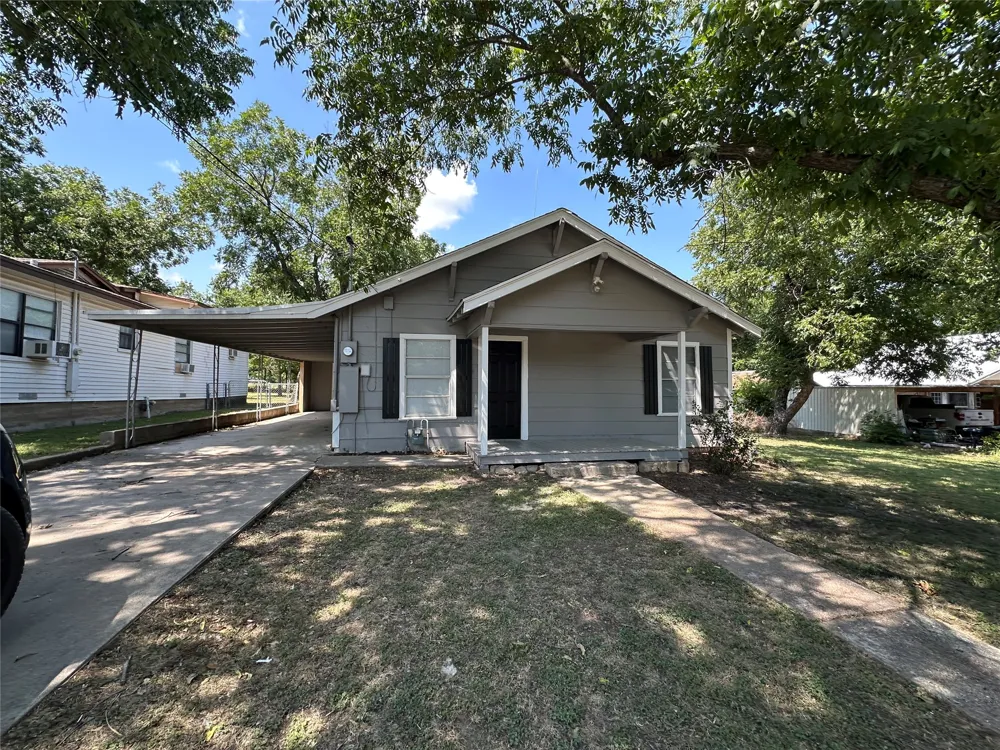 603 W Walcott Avenue Comanche, TX 76442