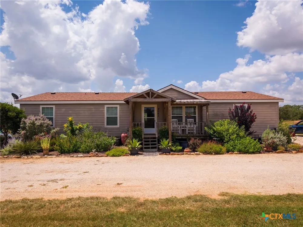 4567 Luther Road Seguin, TX 78155