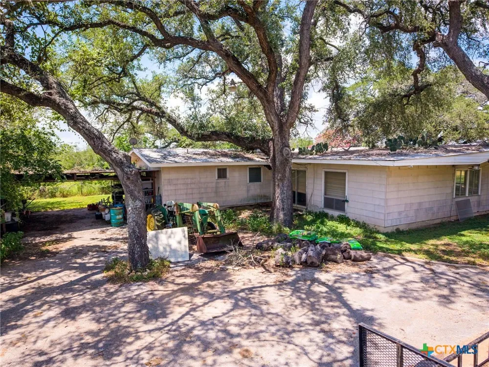 4567 Luther Road Seguin, TX 78155