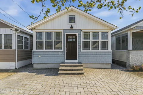 313 Grant Avenue