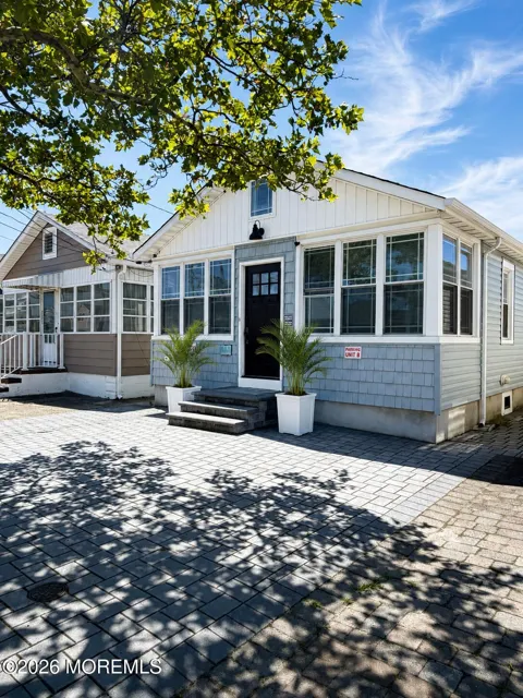 313 Grant Avenue