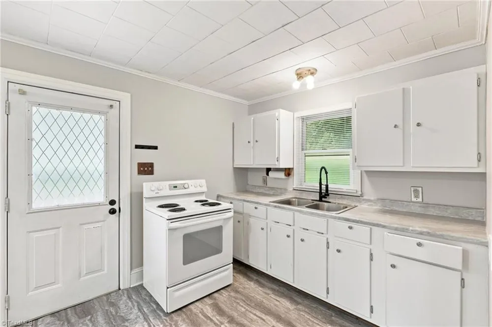2138 Nc Highway 62 Burlington, NC 27217