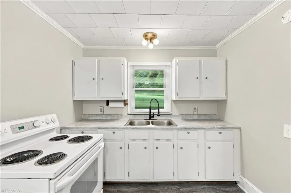 2138 Nc Highway 62 Burlington, NC 27217