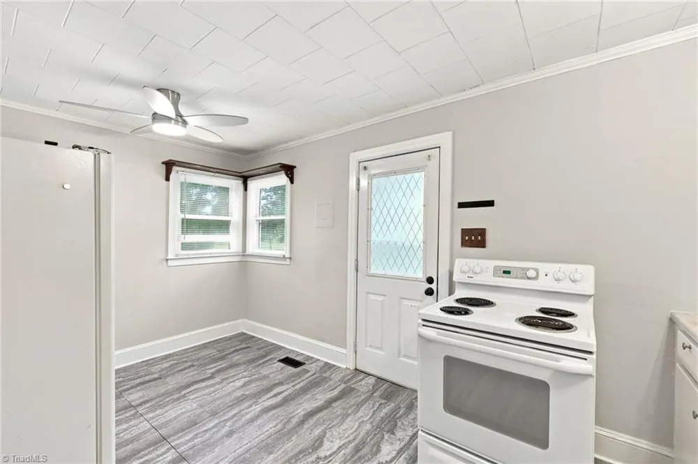 2138 Nc Highway 62 Burlington, NC 27217