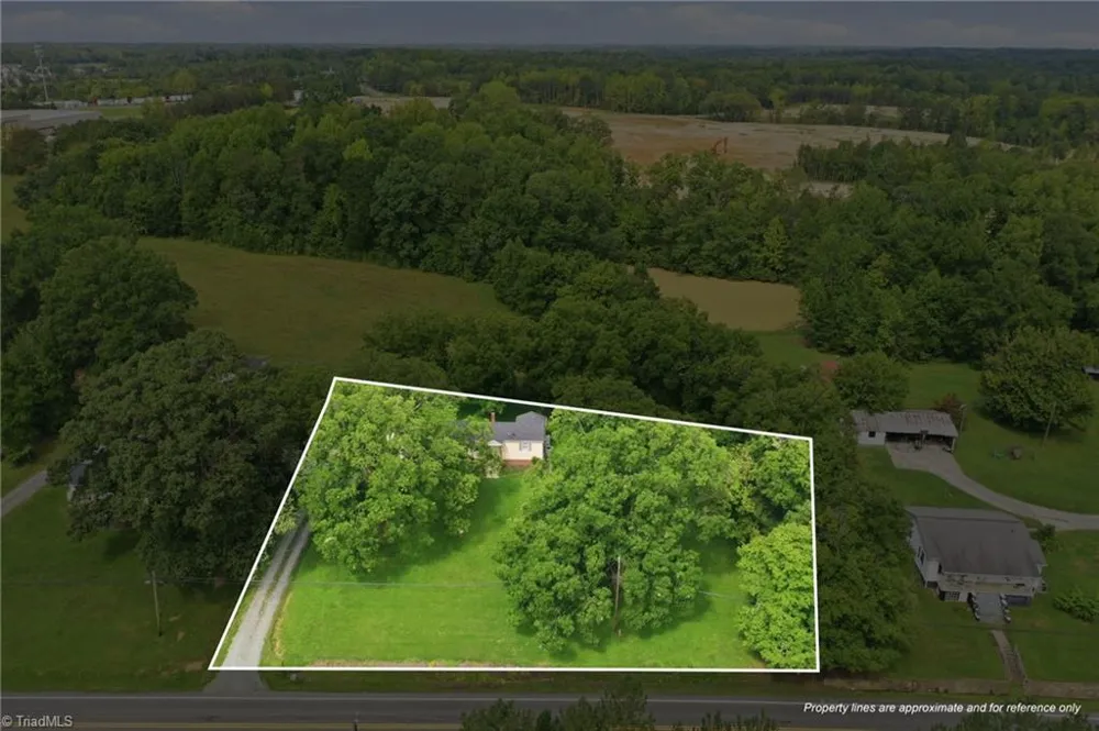 2138 Nc Highway 62 Burlington, NC 27217