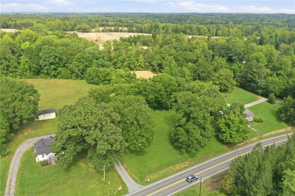 2138 Nc Highway 62 Burlington, NC 27217