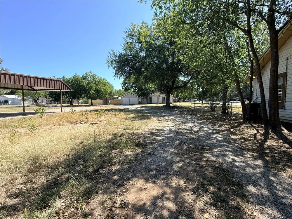 824 Indiana Street Graham, TX 76450