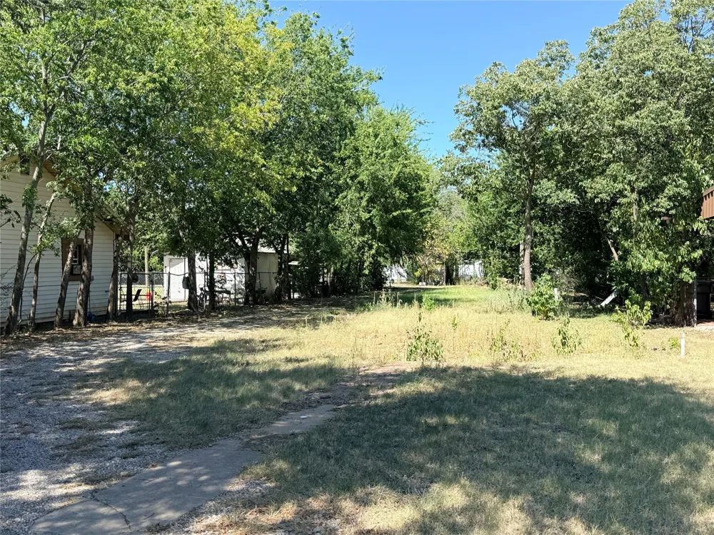 824 Indiana Street Graham, TX 76450