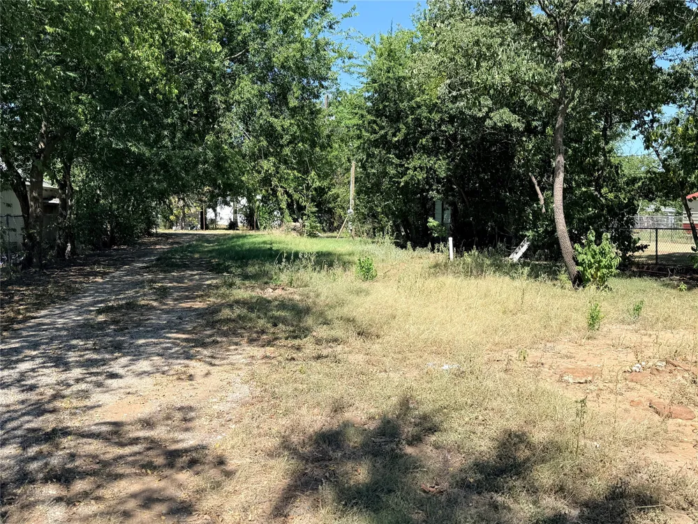 824 Indiana Street Graham, TX 76450