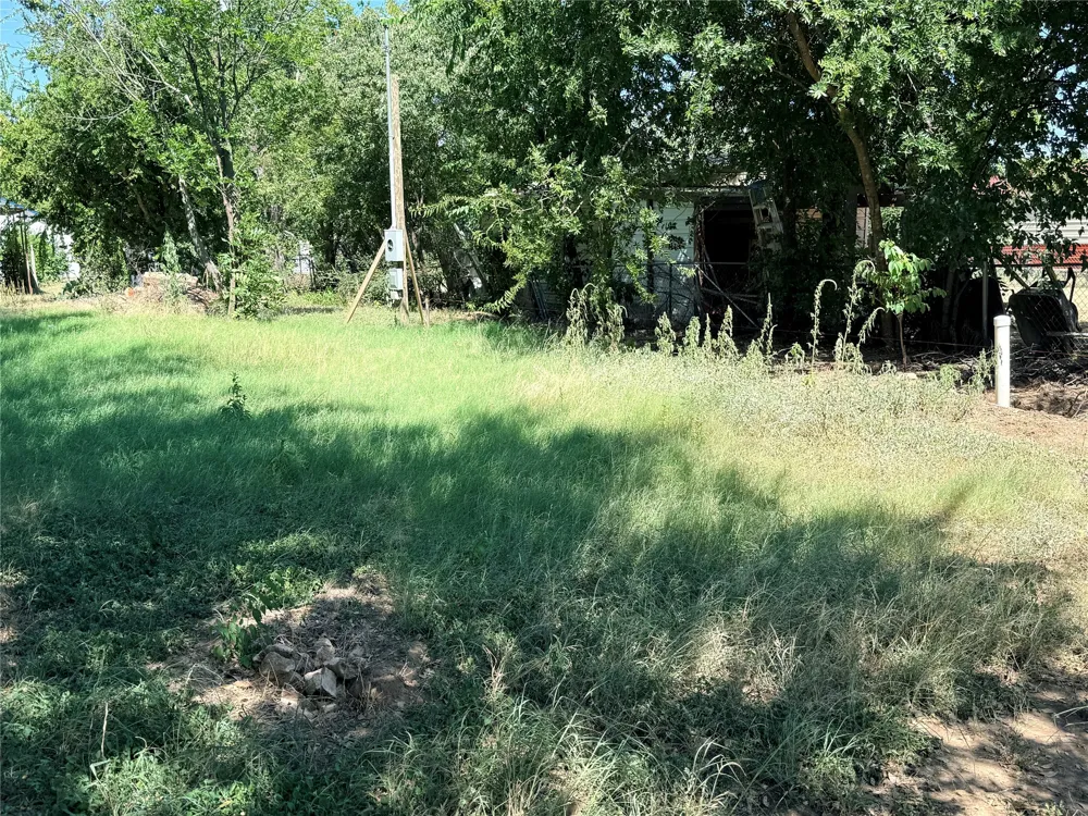824 Indiana Street Graham, TX 76450