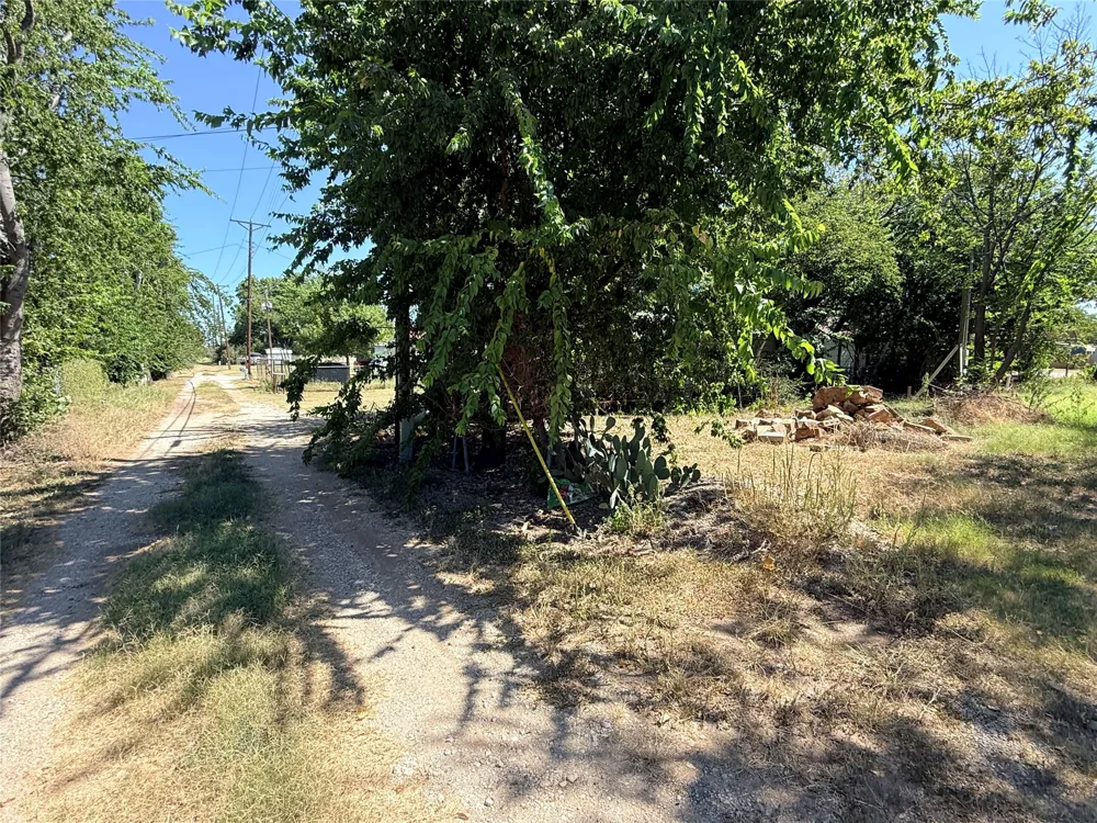 824 Indiana Street Graham, TX 76450