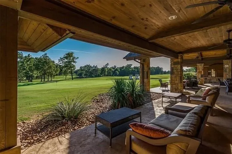 33 Pinehills Gordonville, TX 76245